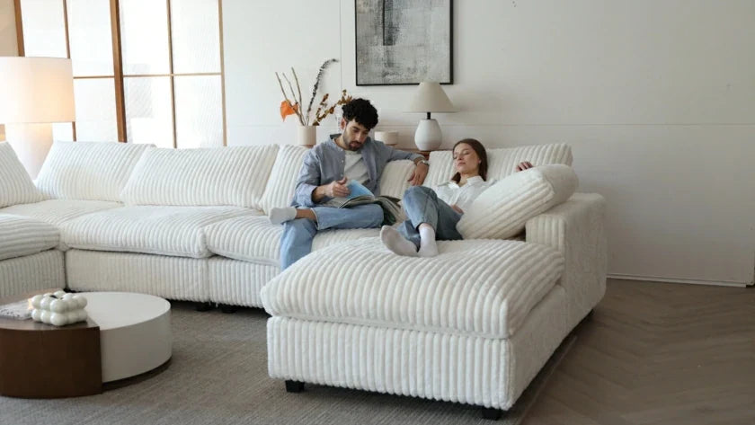 What is the Difference Between Chaise Sectional and Chaise Lounge?