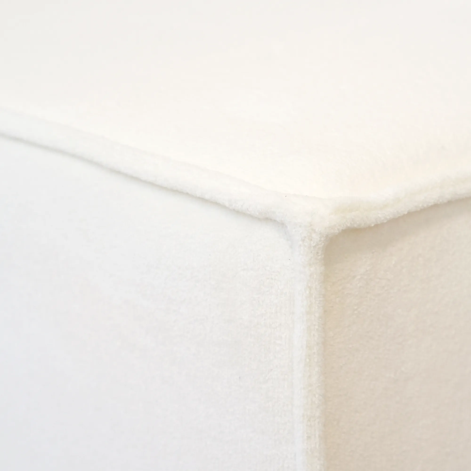 http://Details%20Of%20130%20Urban%20Sofas%20(9)