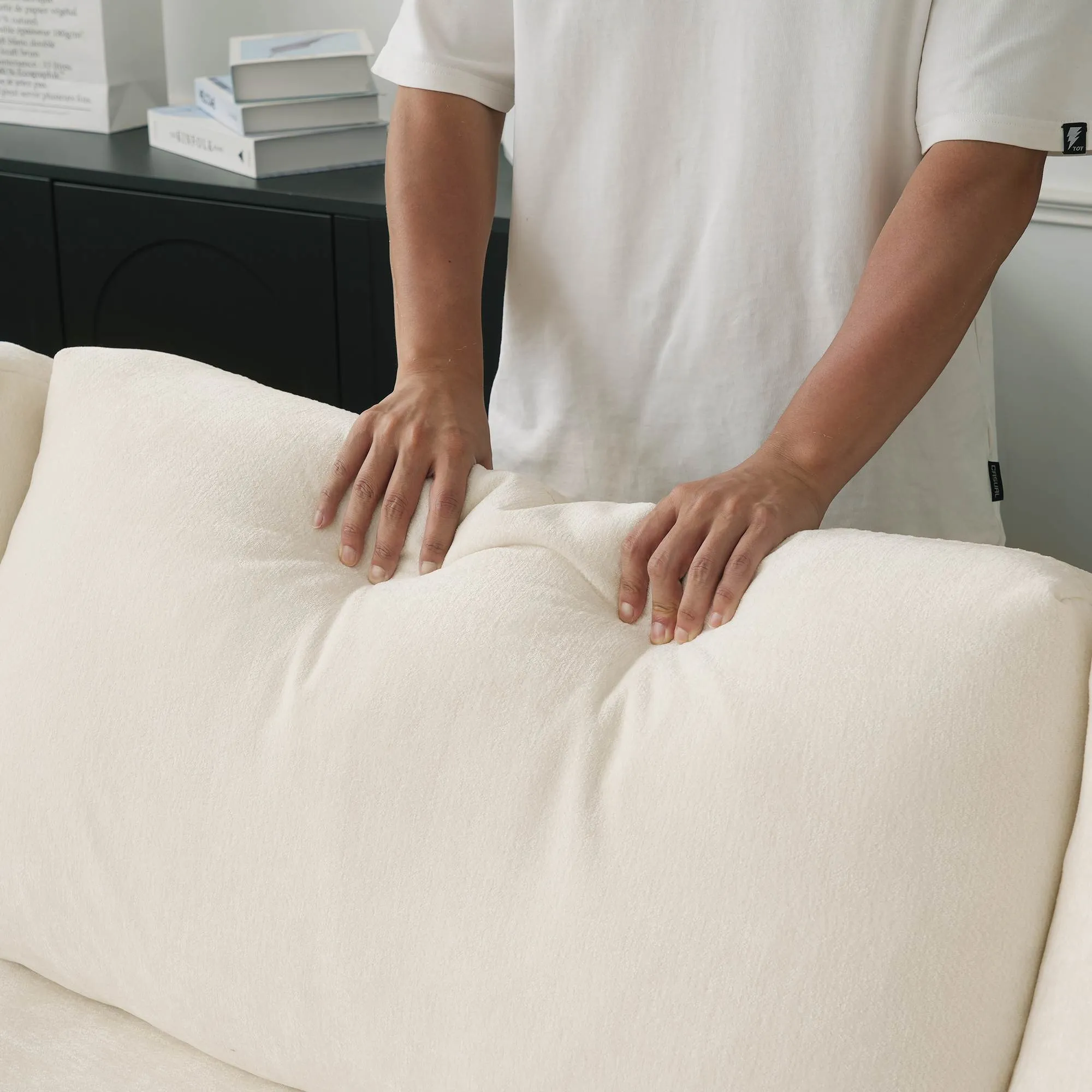 http://142%20Beige%20Sofa%20Details%20(2)