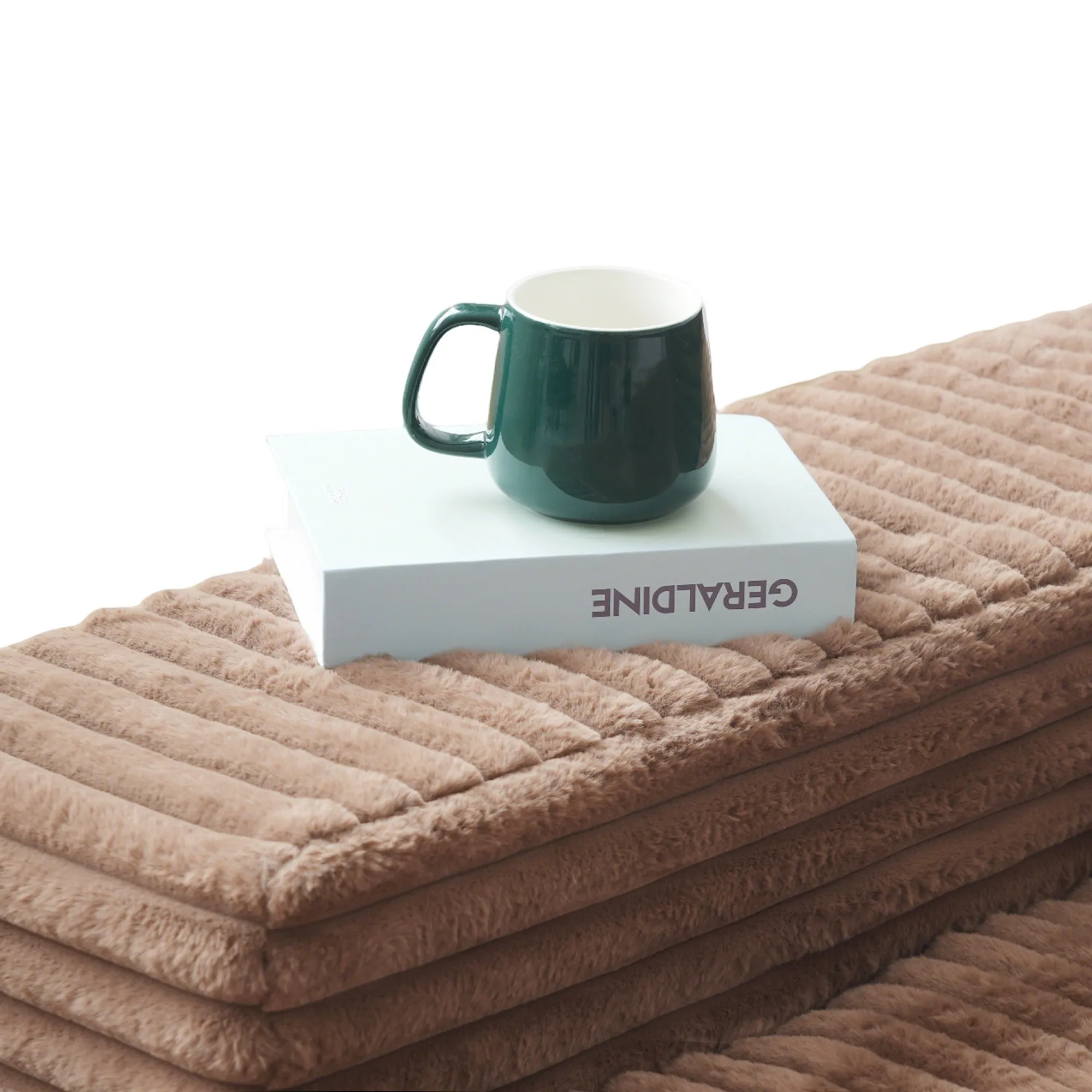 http://138%20Brown%20Sofa%20Details%20(12)