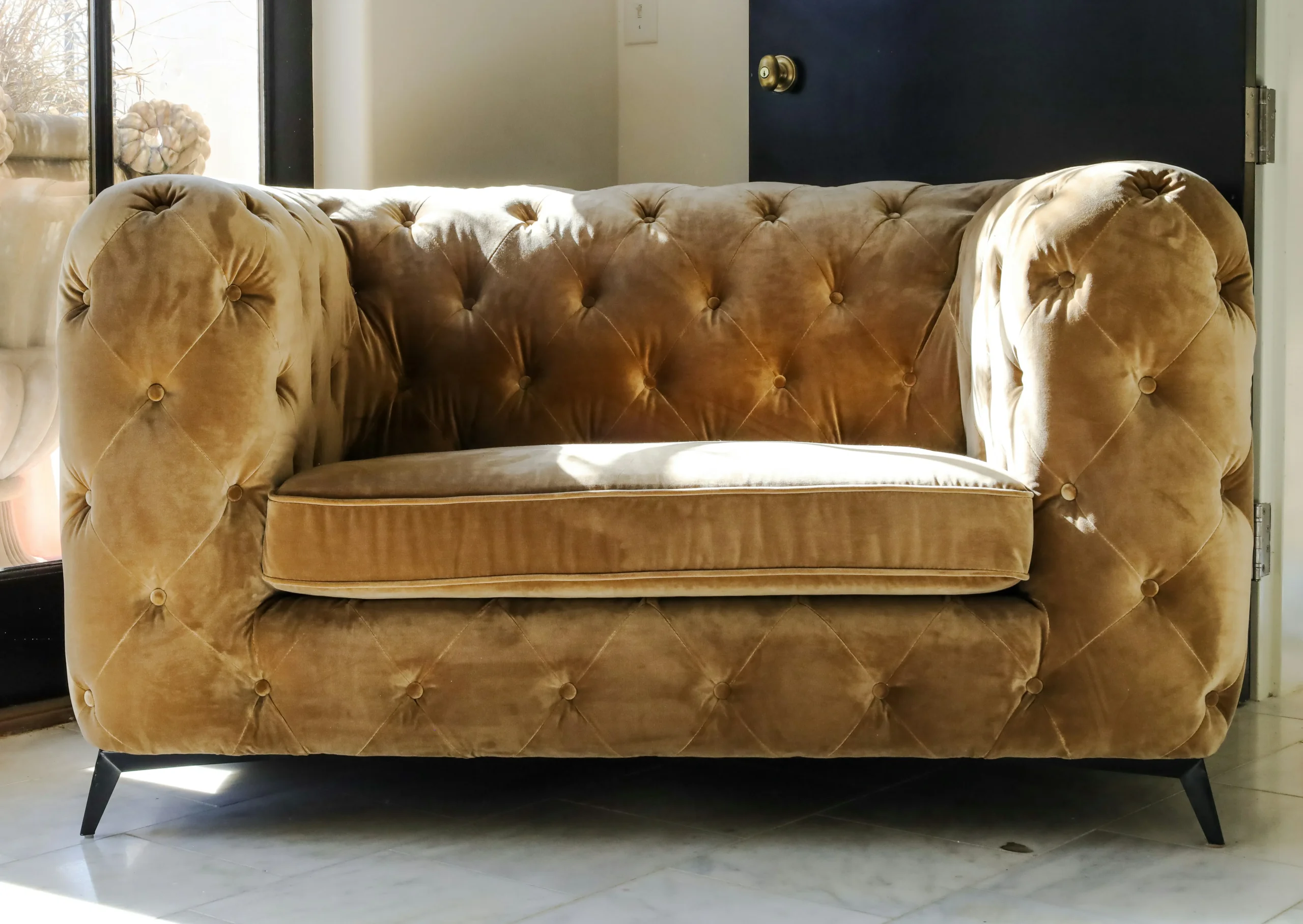 How to Choose a High Seat Sofa for Elderly
