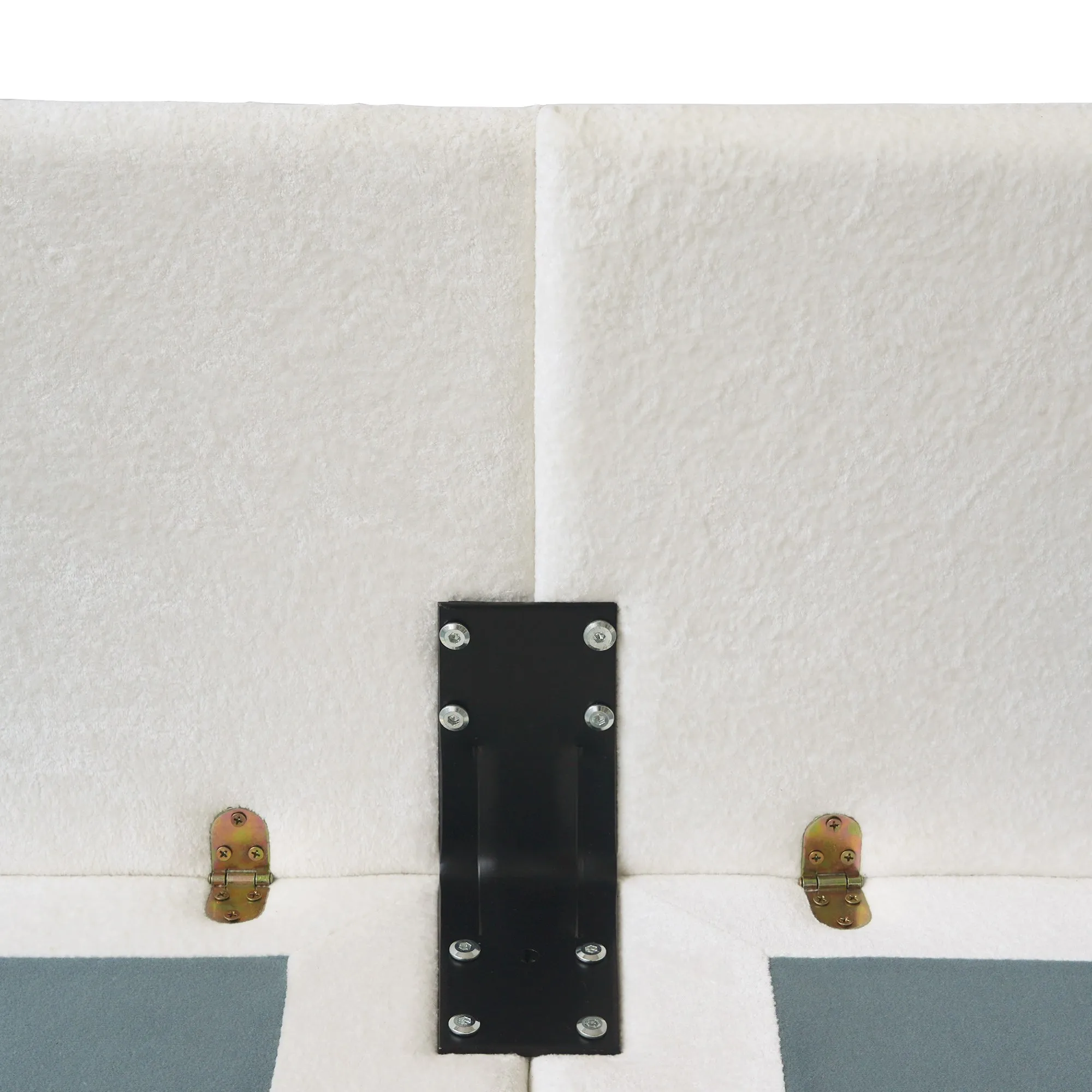 http://Urban%20Ark%20Modular%20White%20Sofa%20Details%20(5)